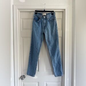 Gap Classic Fit Jeans, Size 6 Regular